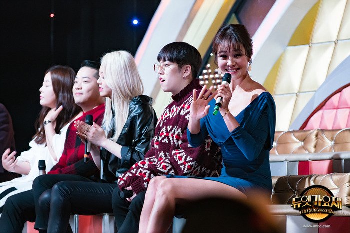 엄격하게 기강잡는 몸에 다정한 미소