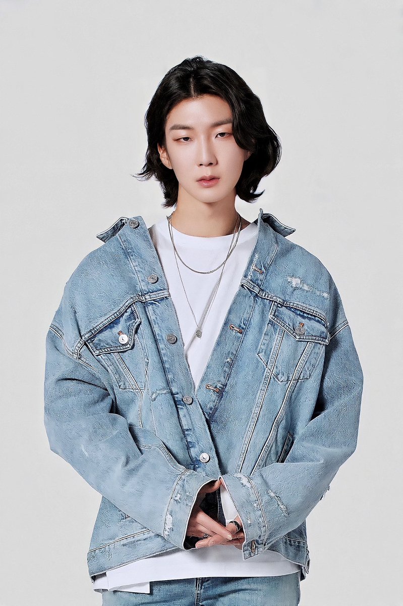 WPatootie's tweet photo. Clean and clear ✨✨✨✨

#WINNER #위너 @yginnercircle https://t.co/FyDwM8eRZK