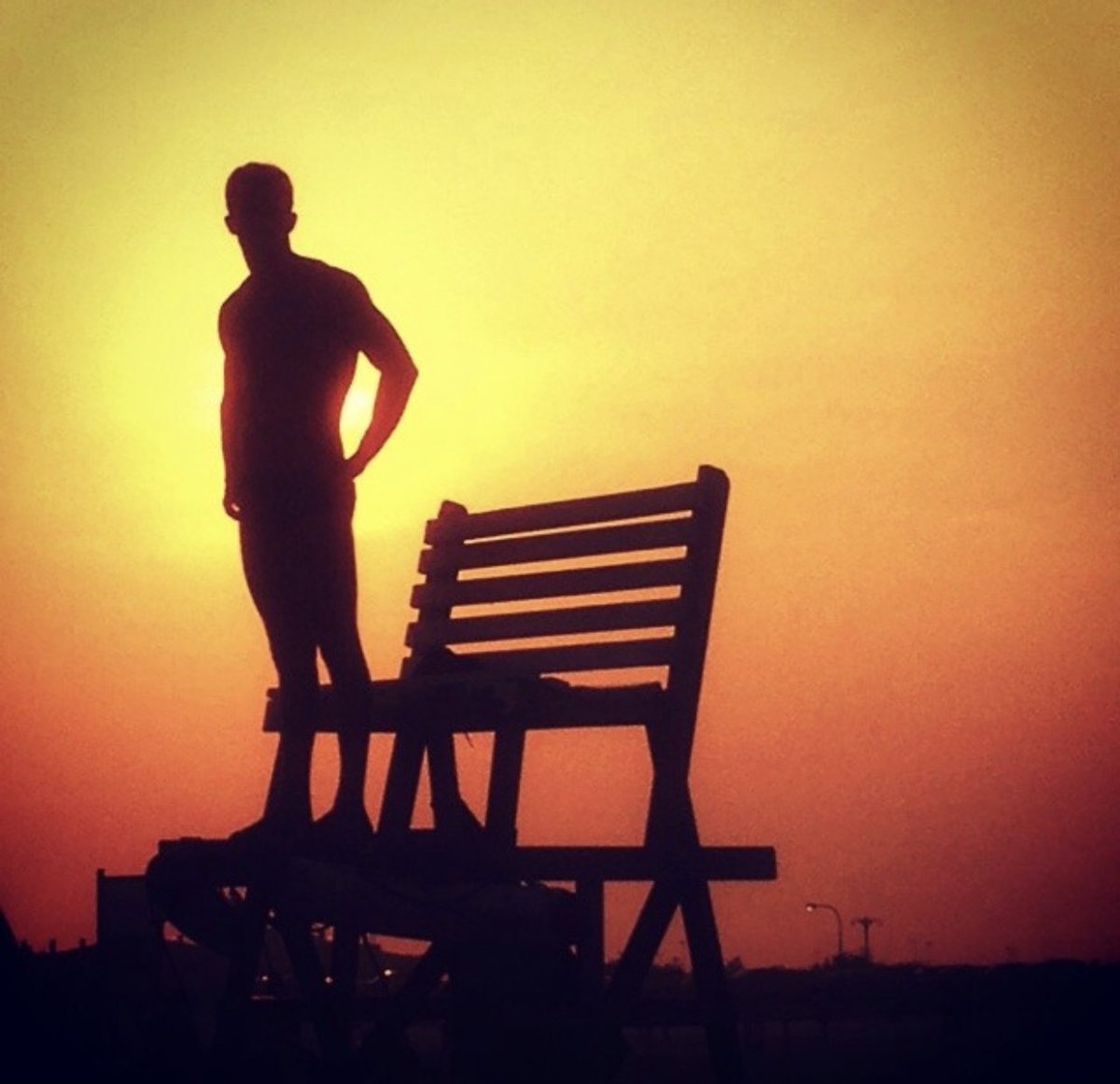 BucketBuoy's tweet photo. You could shake the sand from your shorts, but not from your soul🌅 #RiseAndShine #JBLC #SummerIsComing #GetUp #GetFit #GetPumped #58Days https://t.co/FrRmZCLvpc