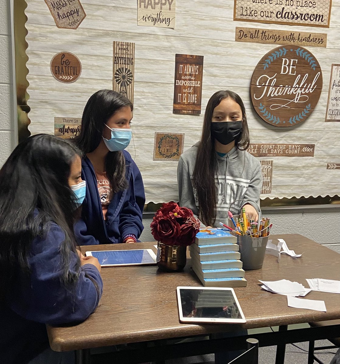 DRCLAUDIAMTZ1's tweet image. Multilingual students practiced interviewing for different jobs. Helping to better prepare students🤓🤩#MultilingualLearner #TheWarriorWay #NTMS