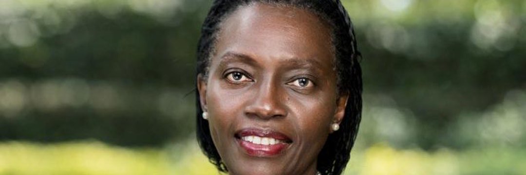 David___Mbugua's tweet photo. Martha Karua akijaribu kuCelebrate Null and Void wanamchuja Azimio ASAP. #BBIFinalVerdict #BBIruling #BBIfraud π°πͺπ°πͺπ°πͺ https://t.co/ZipPCopz5D