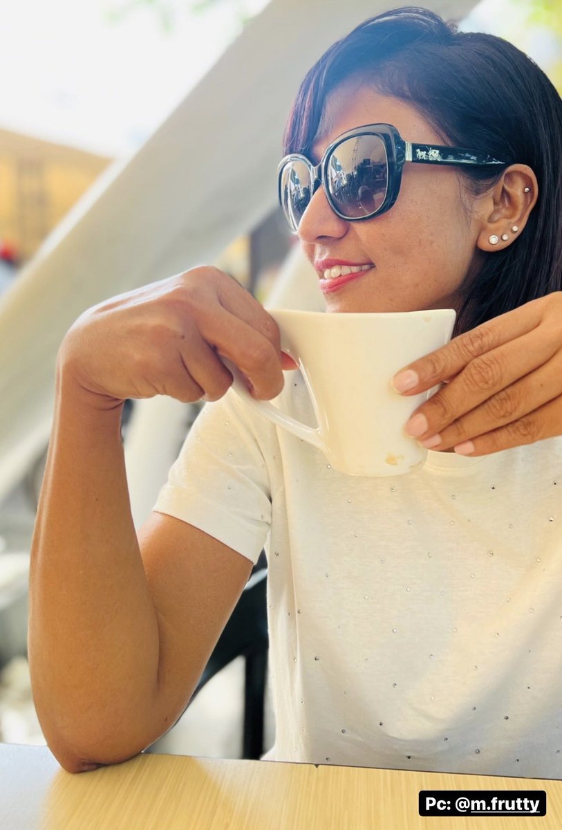 Knixmyn's tweet photo. That last daytime coffee possibly till Ramadan ends 😁 with @mfruqan
#CoffeeLover #coffeetalk #caffeinaddict https://t.co/fhXSX5ACk7