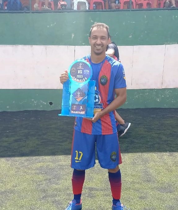 Auroraec_of's tweet photo. Vocês são gigantes. Receba nosso goleirao Márcio Filipe , zagueirao Cleber e o el cerebro que pensa o jogo, @leandrokmsilva !
#écampeão🏆 #AvanteAurora #AuroraEC #semjesusnãodápraserfeliz #familiaaurora #rumoaosucesso https://t.co/4JhAj1HkbL