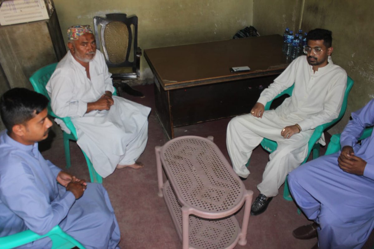RizwanSherani44's tweet photo. #Hyderabad
Faisal Abdul Jabbar Khan offered Condolence with Rasool Bux Channa on the death of his father-in-law at Village Adal Noonari UC-96.

#FaisalJabbarKhan
#PS64 #UC96 https://t.co/eUWwXTpEFf