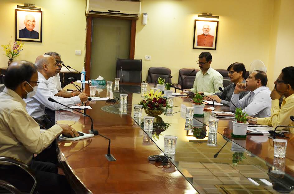 FCI_India's tweet photo. CVC conducted Management Audit of FCI's Vigilance Division during 28-30th March 2022. The CVC team was led by Shri A.K. Kanoujia, Additional Secretary, CVC along with the Director, Advisor, and OSD of CVC as members of the team. https://t.co/3erxt9JSlE