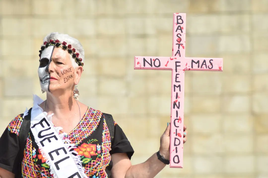 Este año renuncié a mi trabajo para poder dedicarme a estudiar, sin embargo, los gastos me han alcanzado así que decidí poner a la venta parte de mi trabajo como fotoperiodista.