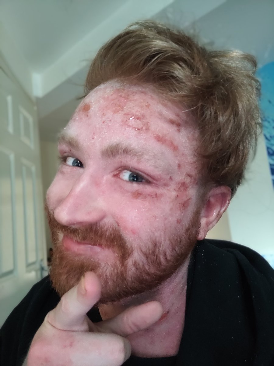 B0aty tweet media
