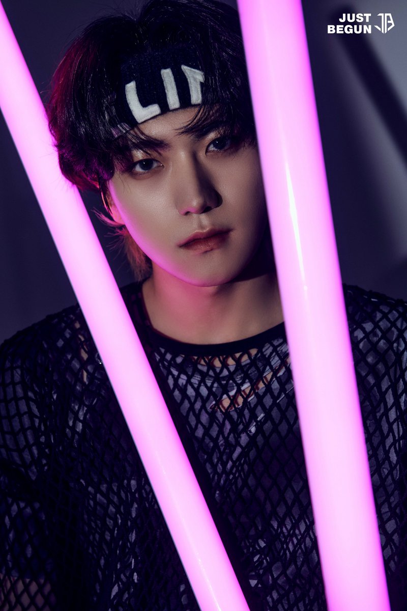 JMPhl_'s tweet photo. [📸] 220331 | JUST B 2ND MINI ALBUM 'JUST BEGUN' OFFICIAL PHOTO #2

🌿2022.04.14 6PM (KST)

#JUSTB #저스트비
#JM #추지민 #JUST_BEGUN 
@JUSTB_Official @JUSTB_twt https://t.co/eYE3rZuSmu