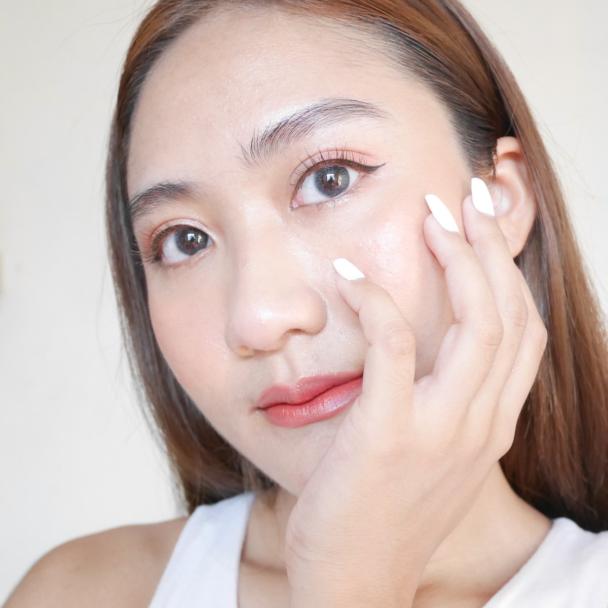MooMooKhunn's tweet photo. สวยมากก ตาแบบส๊วยย Glam Contactlens สีนี้สวยมากเลยค่ะทุกคน ไซส์พอดีกับตา ใส่สบายมากก แต่งหน้าเบาก็ดูมีอะไรมากขึ้น และที่ชอบสุดคือ Glam เขานำ Technology Hyaluron มาอยู่ในเลนส์ เพื่อเพิ่มความรู้สึกที่ดีขึ้นใส่ได้สบายยาวนานตลอดวัน
#Lookglam #glamcontactlens https://t.co/EZEUVMPNTj