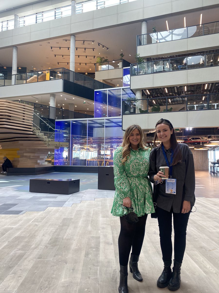 coreyhughesICT's tweet photo. #DigiLearn22 with @jessicasheekey https://t.co/dYKGTnANpG