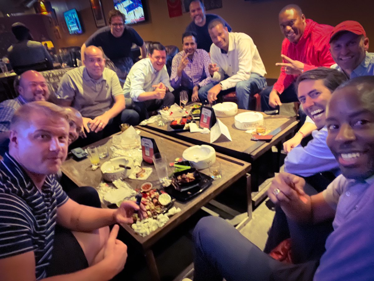 JustinGTanner's tweet photo. With the fellas celebrating our 10 year anniversary! @LeadershipATL @LEAD_Atlanta #LEAD #LeadAtlanta #BestClassEver https://t.co/OTB33mPtgx