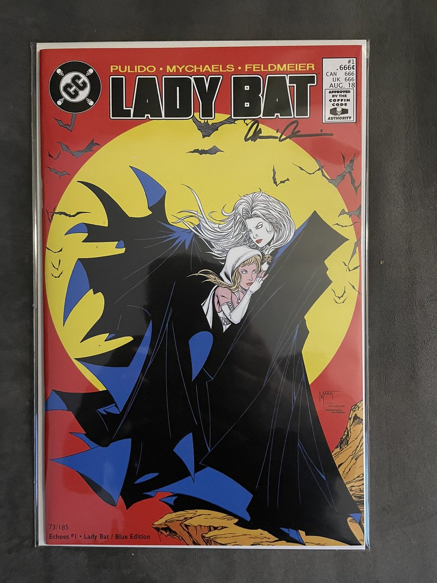 redrobin0141's tweet photo. #LadyBat https://t.co/zkFWcepBA2