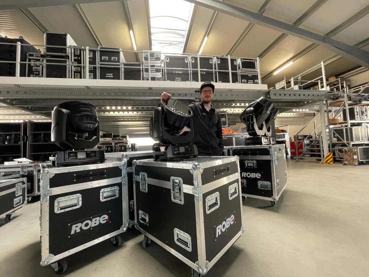 Robelighting's tweet photo. #NewRobeGear has arrived in Stralsund, Mecklenburg-Western Pomerania, Germany, with the new @Robelighting #iPointe65 &amp; #iSpiider IP65-rated luminaires now in stock at Sound Projekt Veranstaltungstechnik.

#robelighting #robeinnovation #soundprojekt #lightingtech #techthursday https://t.co/w2tjycppX2
