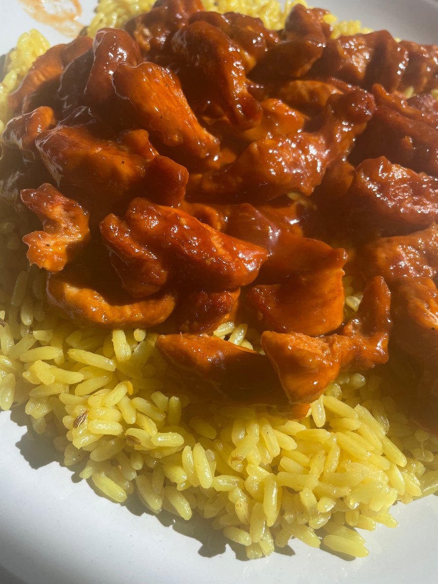 C3Wkk's tweet photo. Fresh sticky BBQ chicken and rice for Lunch 💪 🍗 🤤 https://t.co/HLlPdp10kL