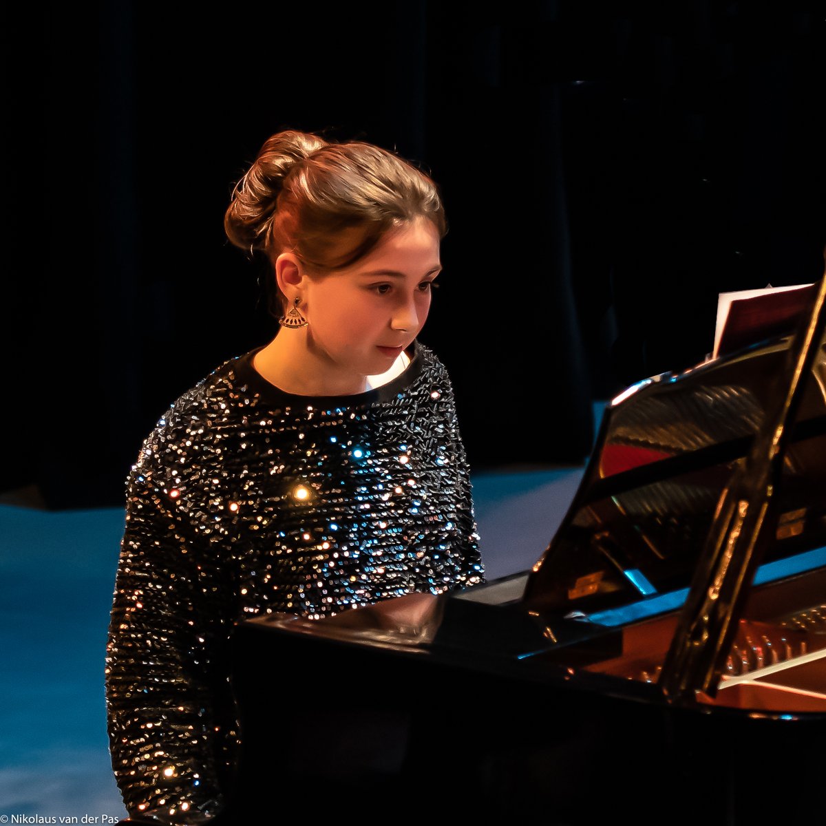 Eva in Year 6 took home the trophy in the Primary Category for her excellent piano performance of Elgar's 'Salut d'Amour'. Eva recently completed her Grade 3 piano exam. As well as playing piano, Eva plays violin and enjoys singing and writing music.