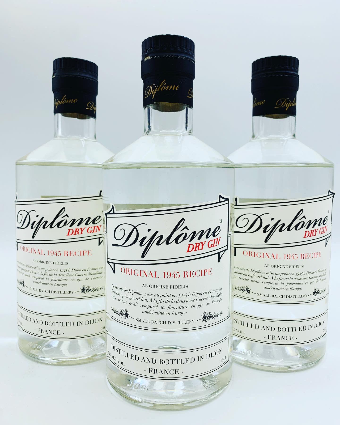 かすなび 春日部ナビる Rt Saketenshimura ディプロム ドライ ジンの入荷です フランス ブルゴーニュで作られる華やかで芳醇なクラフトジン ストレートがオススメです オンラインショップはこちら T Co Ajbdf8i5im 詳細は