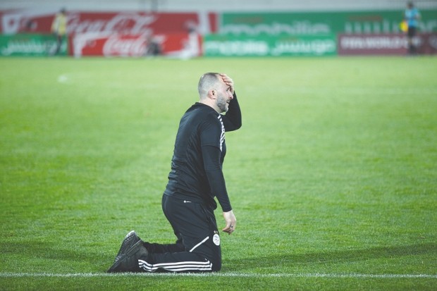 ALGERIEdzlive's tweet photo. Quel avenir pour Belmadi ? https://t.co/aVFaK0pLxL https://t.co/BfS7GKArYf