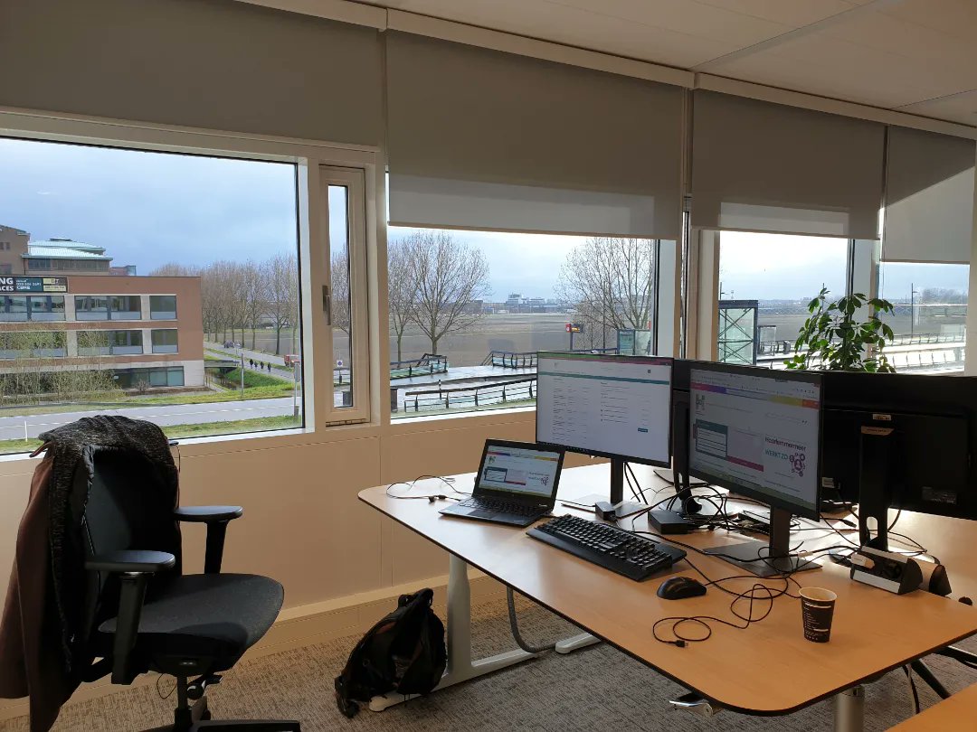 moi_adam's tweet photo. Vandaag voor de allereerste keer werken op het 'nieuwe/tijdelijke' gemeentekantoor van @haarlemmermeer. Er wordt nog druk verbouwd, maar het ziet er super uit. De komende jaren wordt dit mijn werkplek. 

#haarlemmermeer #Beukenhorst #ambtenarenleven https://t.co/mkxxFgtOHU