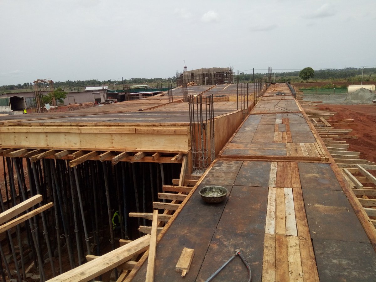 MoESWorldBankUG's tweet photo. #TVETReformsug. When quality meets speed!. Status of Construction of the Multipurpose Hall at @upikuganda through the #ARSDP with @WorldBank support. This is just over two months after site handover. @Worldskills_ug @Educ_SportsUg @TVETuganda @UBTEBOfficial @ https://t.co/VhyXfuh830