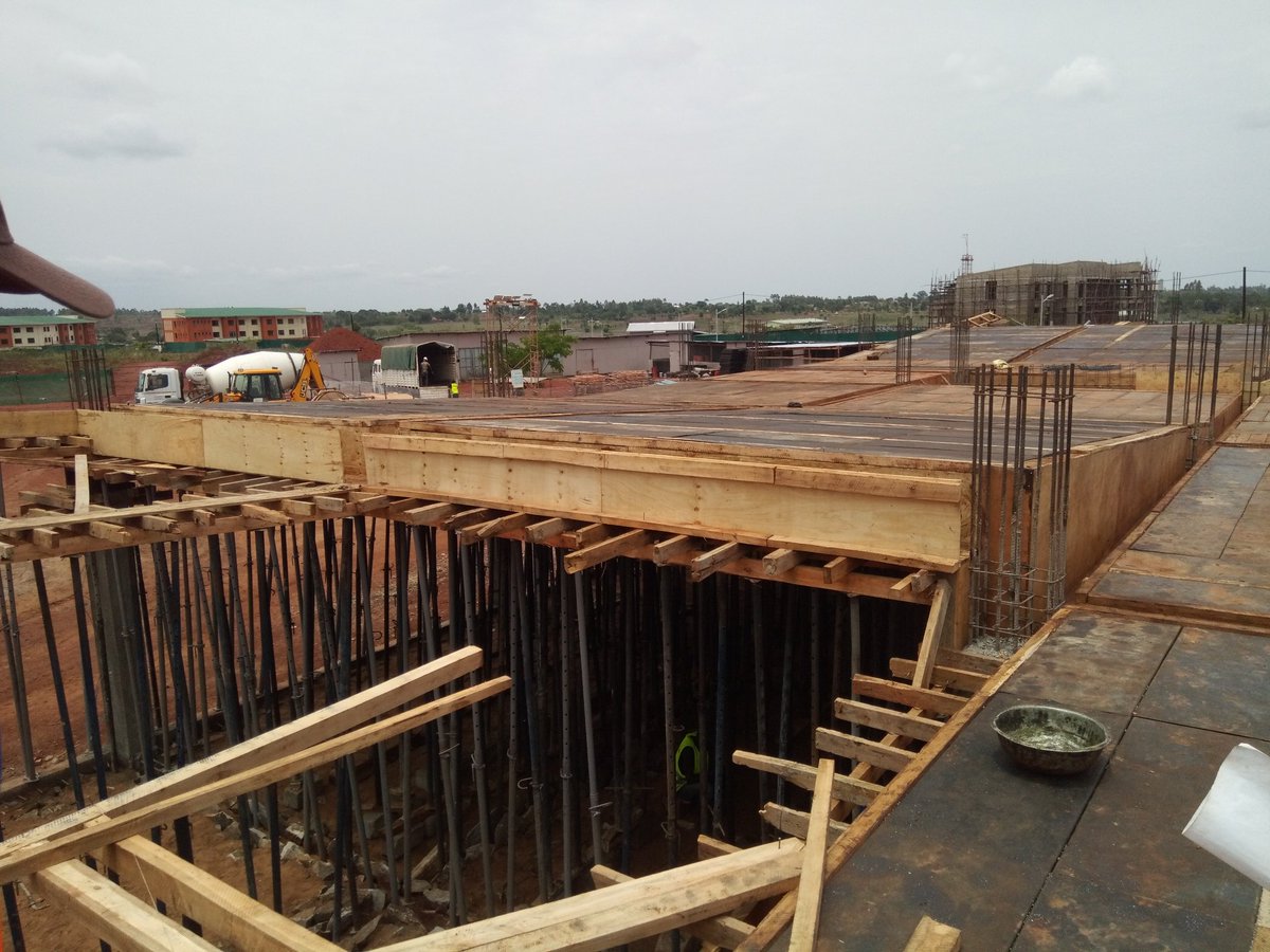 MoESWorldBankUG's tweet photo. #TVETReformsug. When quality meets speed!. Status of Construction of the Multipurpose Hall at @upikuganda through the #ARSDP with @WorldBank support. This is just over two months after site handover. @Worldskills_ug @Educ_SportsUg @TVETuganda @UBTEBOfficial @ https://t.co/VhyXfuh830