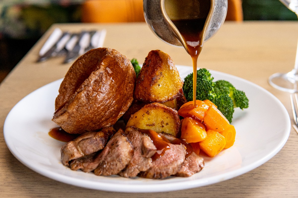 Our restaurant is serving up a delicious Easter Sunday lunch from 12 noon until 3pm, and kids even get a free Easter egg!🐣

Discover the mouth-watering menu and book here: fal.cn/3npyM

Pre-booking is advised, we’re a local favourite!

#EasterSunday #SundayLunch