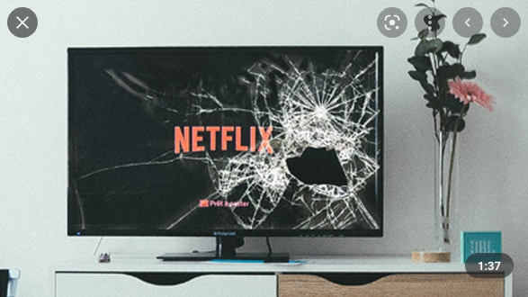jennyakeefe's tweet photo. Looking for a prank to pull on someone tmrw? Put a smashed TV screen on Youtube. Works like a charm. 😜https://t.co/VLlq5R5Vsh https://t.co/BziSMc30iu