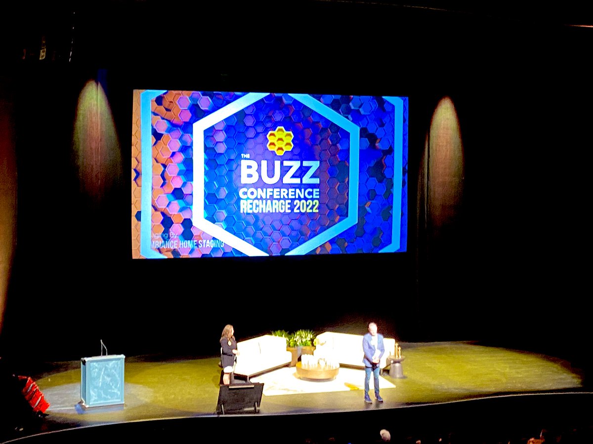 ChristyNicoleR's tweet photo. Wow! Beautiful venue for the @BuzzConference, &amp; while I typically don’t comment on ppl’s appearance, &amp; maybe I haven’t gotten out in a while, but everyone here today is absolutely stunning (nice to see folks got to @shopSQUAREONE yesterday!). 🤩 @LivingArtsCtr https://t.co/Y1ythvgMPU