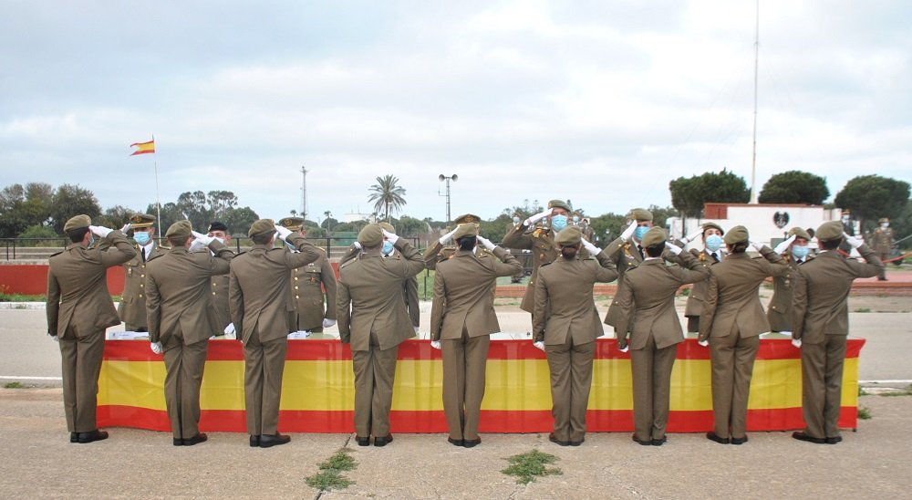 MADOC_ET's tweet image. Emocionante Acto de Clausura donde el Centro de Formación de Tropa Nº 2 #CEFOT2  ha despedido a los alumnos del Ciclo 2º/2021 #Camposoto #SanFernando

#MADOC25Años