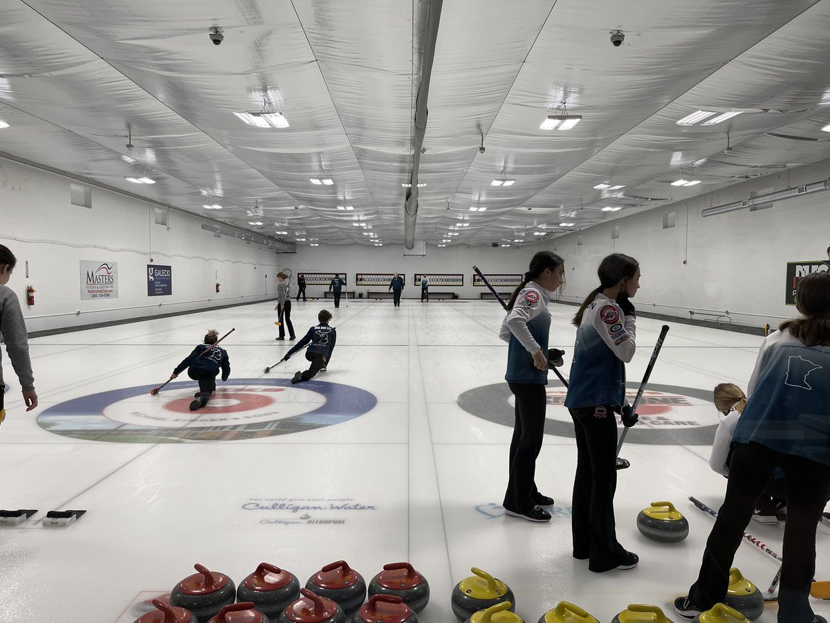 FortWayneCurlingClub tweet media