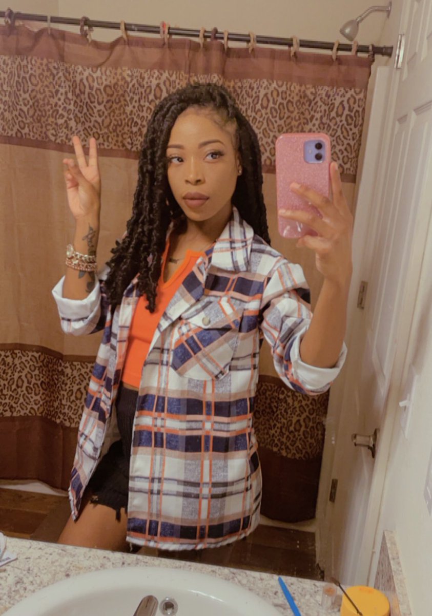 Maraa_J's tweet photo. Ain’t been on Twitter in a minute😩 https://t.co/6TKgYc7bJK