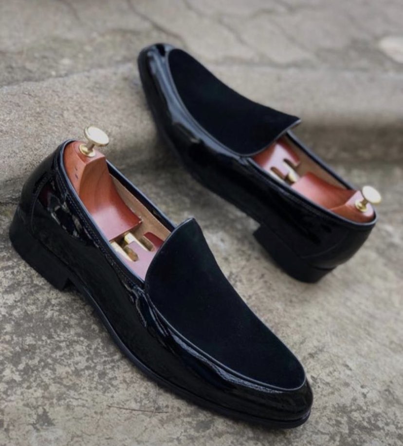 Babylon_khairro's tweet photo. “I’m a shoes seller” and it can pay off if you gimme some RETWEET so that everyone knows🥺

KJK got’em ALL🥵 https://t.co/SPzNZwqzL6