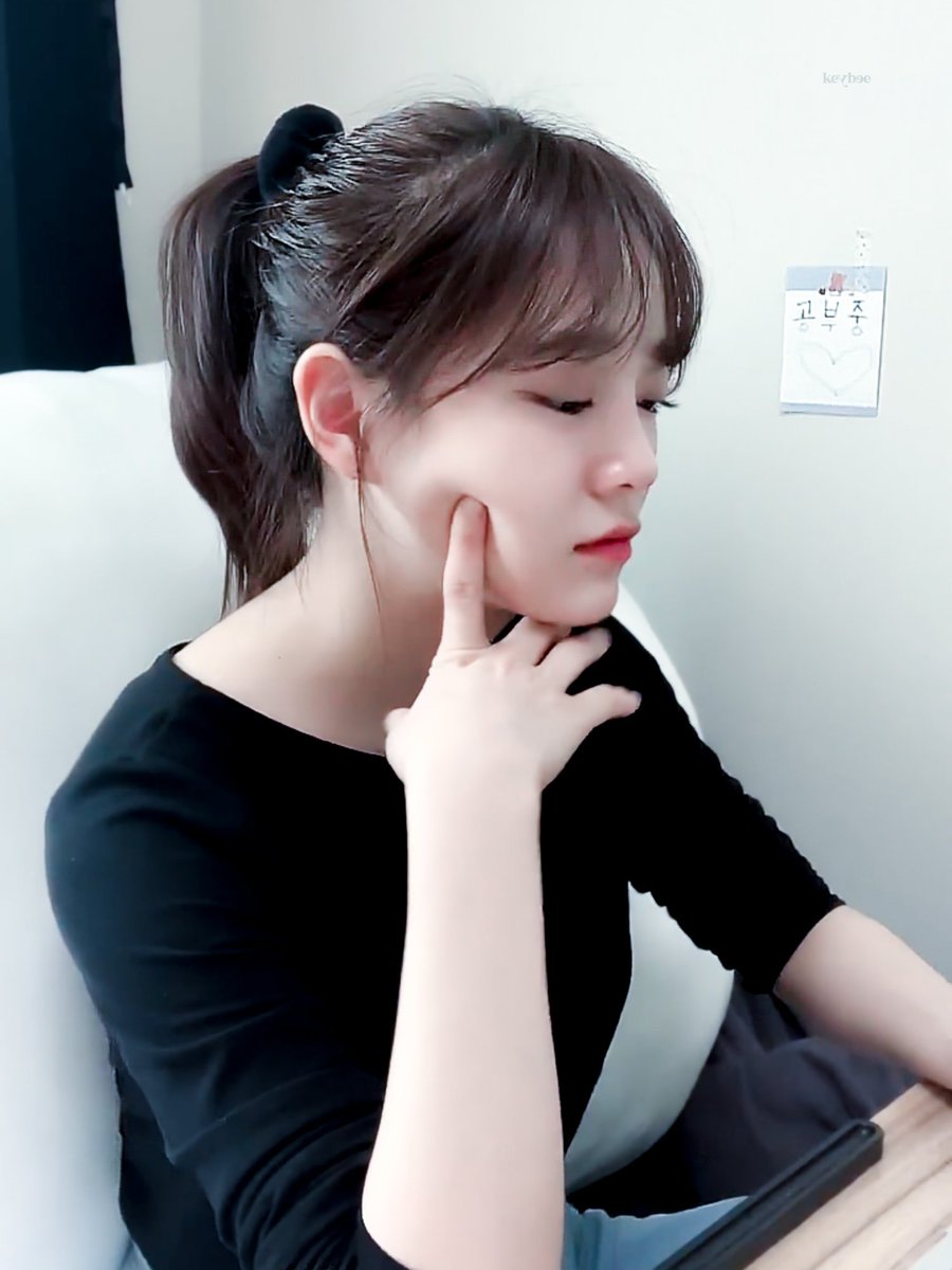 keybee828__'s tweet photo. 220327✨

#김세정 #KIMSEJEONG #SEJEONG #vlive https://t.co/Dq9KC0R0qT
