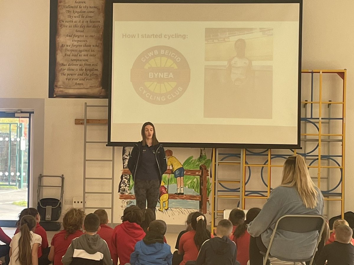 YsgolBrynTeg1's tweet photo. Amy Cole from @WelshCycling joined us to tell us about her training, diet, equipment and the perseverance she has needed to overcome challenges. All the very best with your aim of getting to the Commonwealth Games this summer and for the future! @ysgoliachsirgar #YBTH&amp;W https://t.co/RPltyZfFTH