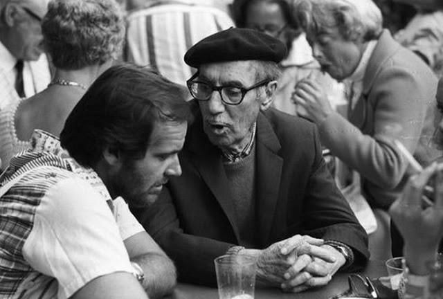 Ms_Golightly's tweet photo. Groucho Marx &amp; Jack Nicholson https://t.co/iA3rSLE2oU