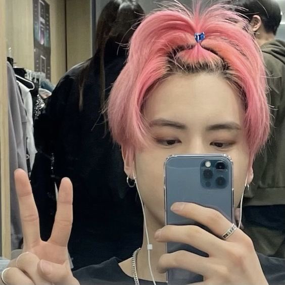 ph4ntomie's tweet photo. o skyler fazendo meu cabelo e no final eu termino assim https://t.co/KHCxTTw2b4