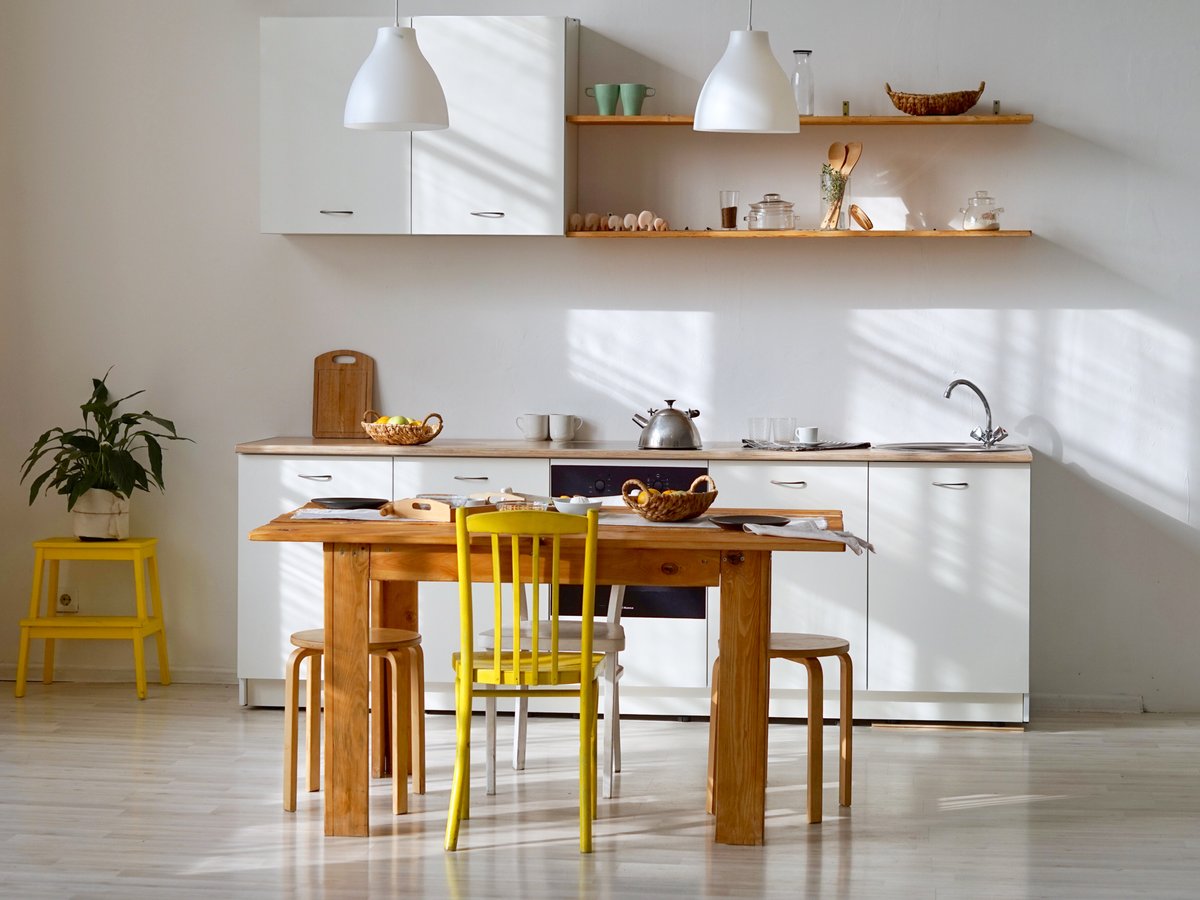 “Design is defined by light and shade, and appropriate lighting is enormously important. ” – Albert Hadley

#homedecor #luxury #art #interiordesign #home #design #interior #modern #inspiration #carpet #tile #hardwood #flooring #designer #naturallight #interiordesigner #color