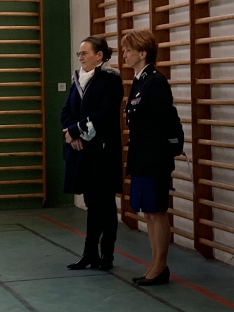 DSDEN_03's tweet photo. Mme PRESTAUX, IA DASEN @DSDEN_03 a assisté à la cérémonie de fin de formation des "cadets de la gendarmerie de l'Allier" au Groupement @Gendarmerie_003 de l'Allier
@acclermont https://t.co/4V1MFSpMLg