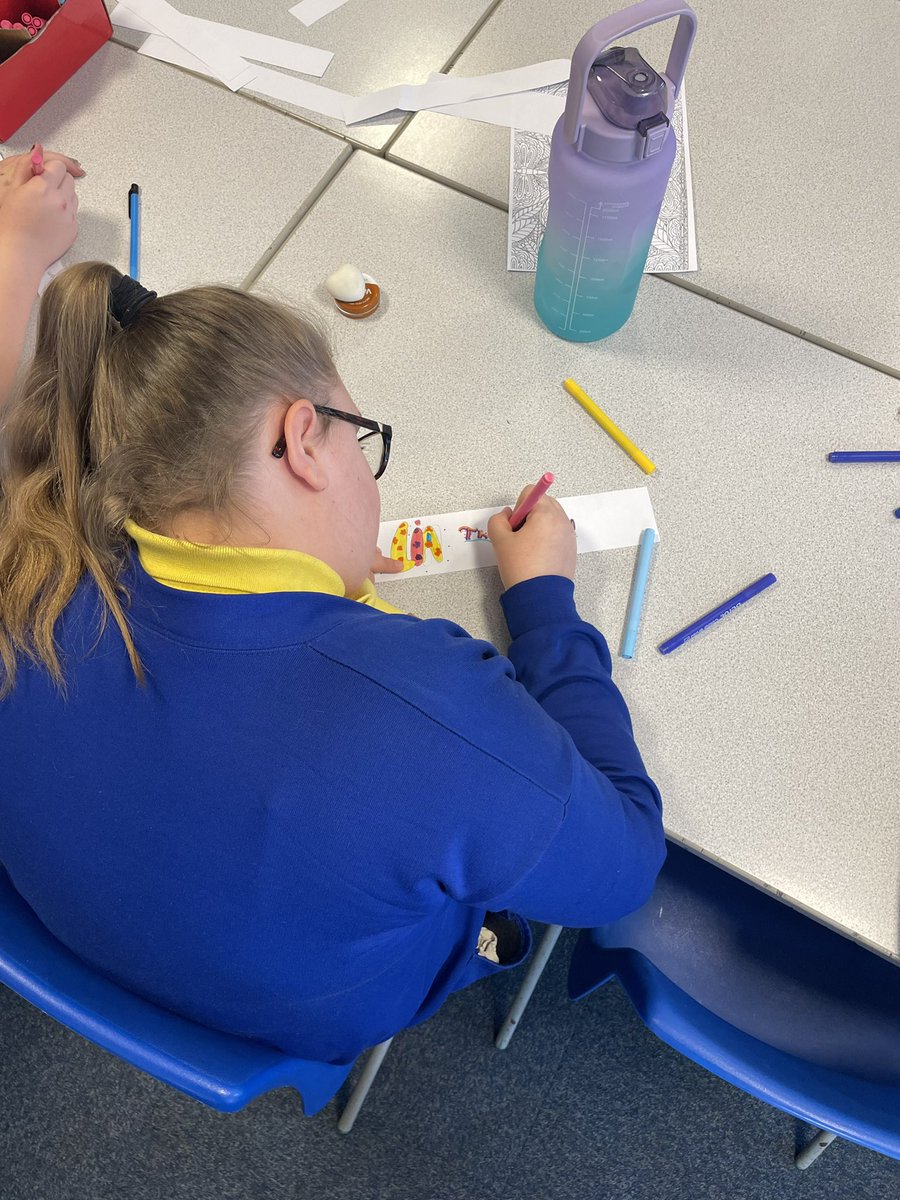 In well-being club today we looked at our pronouns and how we choose to identify, we then made bookmarks with our chosen pronouns on! 👏🏼🌈#Wellbeing #Rainbowflagaward #LGBTQIAatblueberry #acceptanceatblueberry