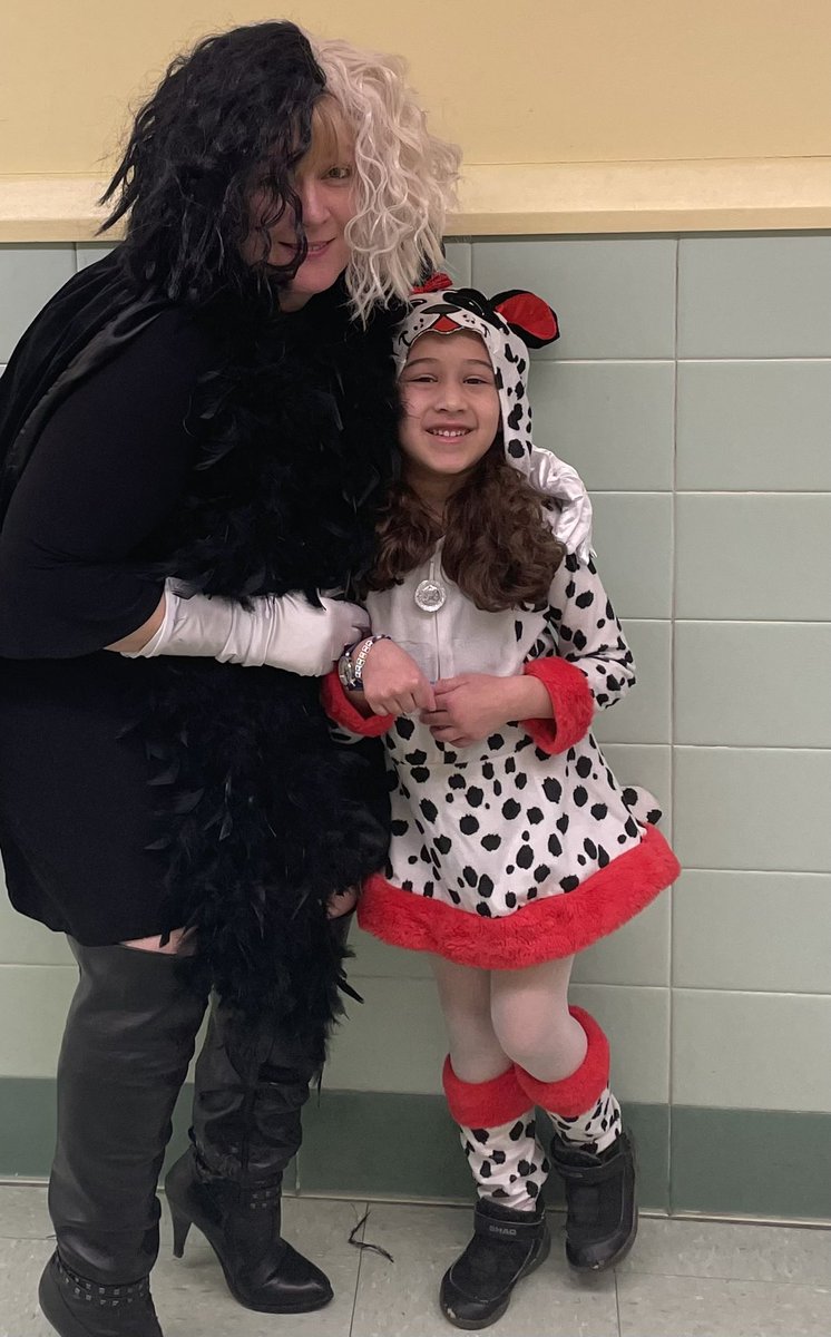 north_dover's tweet photo. Cruella captures a dalamation. Oh, my! #CharacterBookDay @PublicDover https://t.co/TDEbwWuQ08