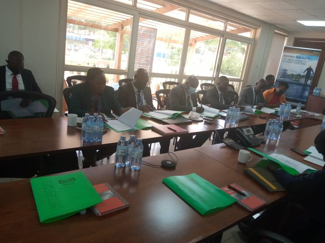 MoESWorldBankUG's tweet photo. Implementation of the #TVETPolicy2019 underway. @Educ_SportsUg Spokesperson, Dr. Mujimba Denis, Commissioner TVET 0&amp;M Ms. Loy Muhwezi and a team from the TVET Policy Secretariat meet the management of Roofings, to strengthen Public Private Partnership. #TVETReformsug @TVETuganda https://t.co/COuV7ZT6Tr
