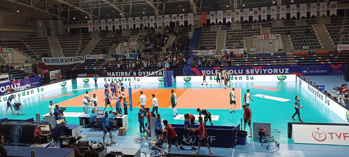 serdardurer's tweet photo. Başkent Voleybol salonunu @GKYDER inletiyor. Bu sevinci bize yaşattığın için teşekkürler TÜRŞAD. 

@kenandursun06
@avkadirkstekci
@MuammerCmlgl06
@TekbenIbrahim
@avburaktasdemir
@tasar_cemal

#türşad 
#şampiyontürşad 
#türşadefelerliginde https://t.co/8K1kMCO0A9