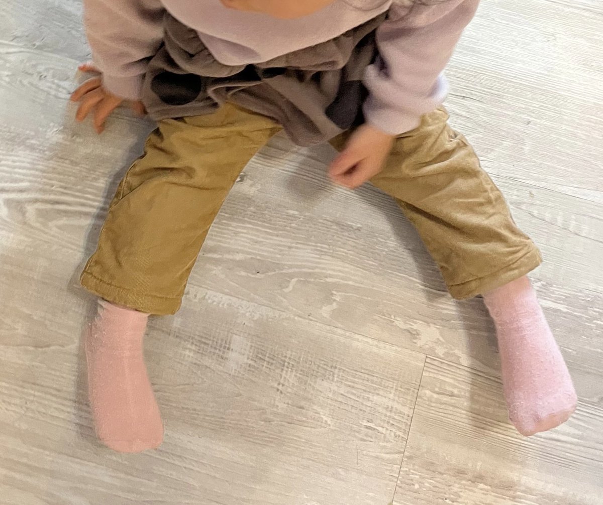 出先でズボンを濡らしてしまってパンツをブランケットで隠しながら歩いていたら、ステスクでクニさん<a href="/earth_rpgfamily/">クニ🌍地球RPG家族</a> 家族に遭遇。
素敵な気配りで貸して頂きました！
マドロバ！！