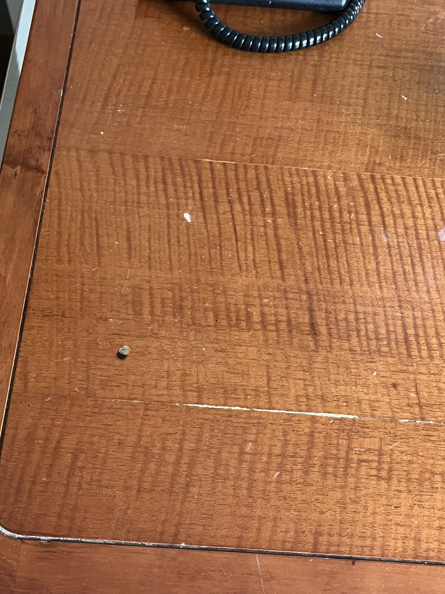 INtrafficjen's tweet photo. Dirty and falling apart. Great location. Terrible rooms. https://t.co/YZkWAntjQ7