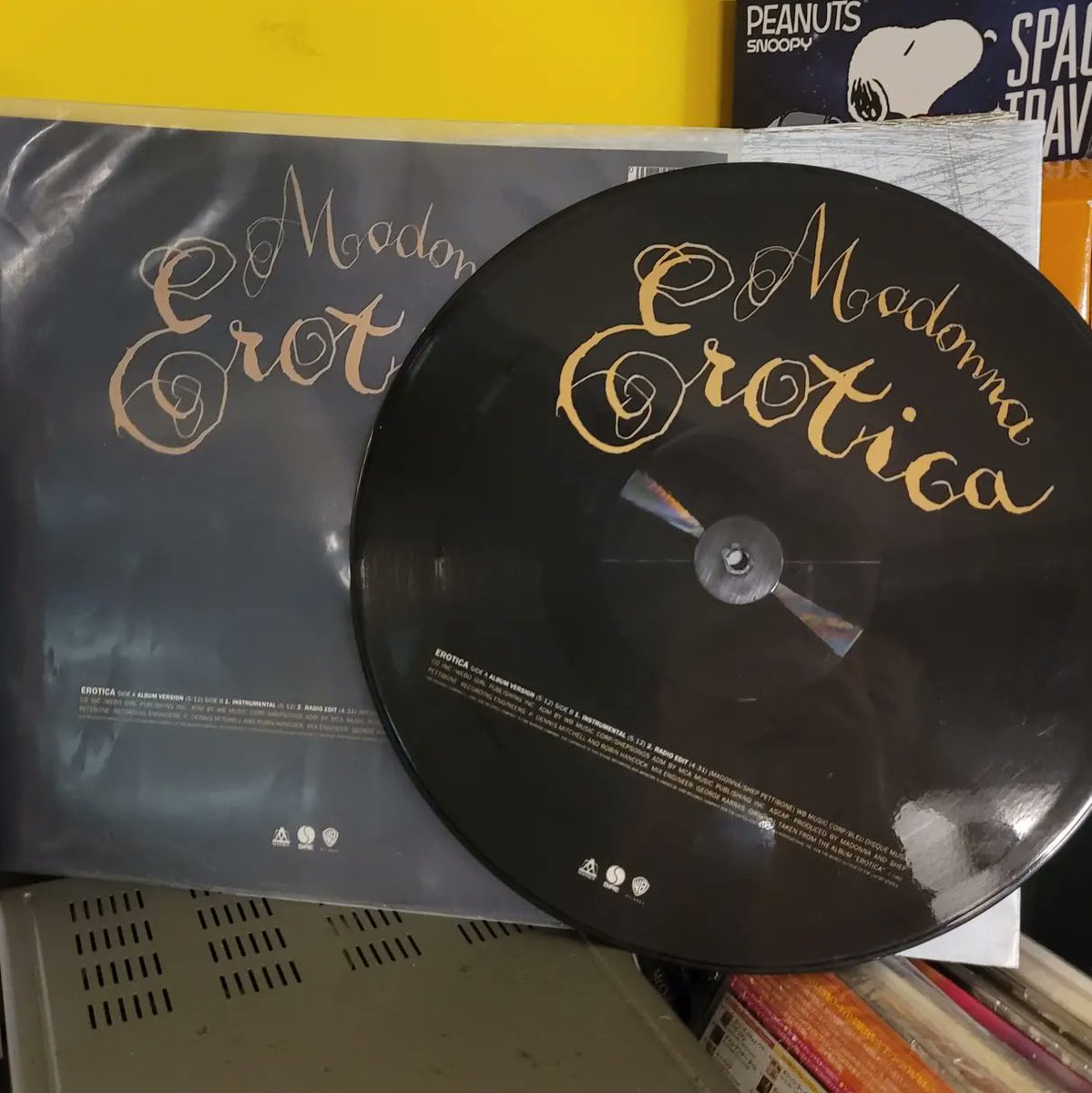 keithinhk's tweet photo. Listening Madonna Classic Album "Erotica" 
Incl. Singles: Erotica, Deeper &amp; deeper, Bad girl, Rain, Fever, Bye bye baby

#madonna #erotica #vinyl #classic 
#deeperandeeper #badgirl #rain #byebyebaby @Madonna https://t.co/OpQhQCbI7X