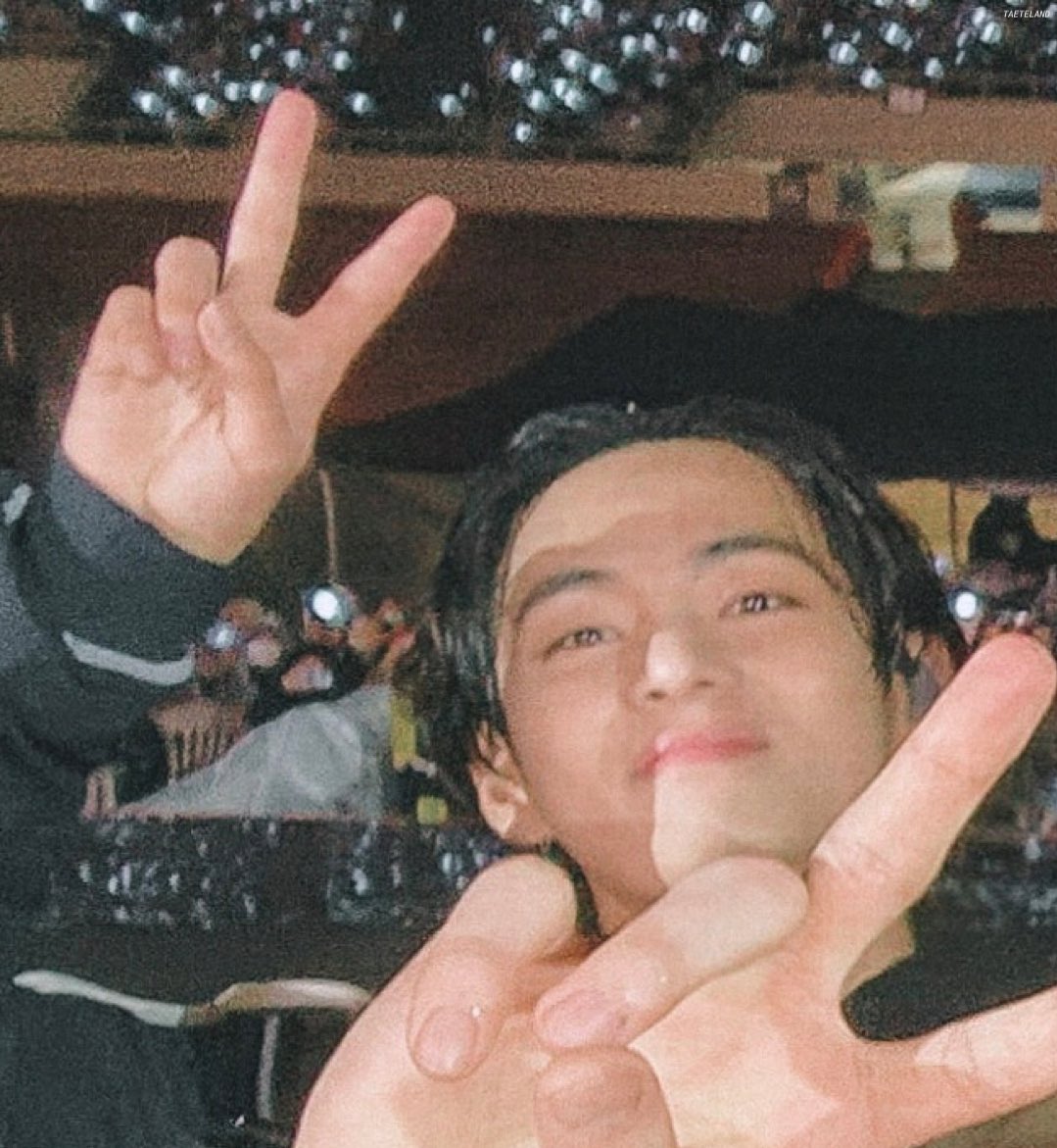 taeteland's tweet photo. now look at him 🥺 https://t.co/pyM4c5vdtt
