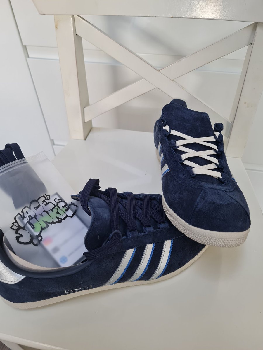 Motted's tweet image. Excellent service from @LaceJunkieLaces for a lace change. A massive improvement I think for the Ulm Trimm Star.