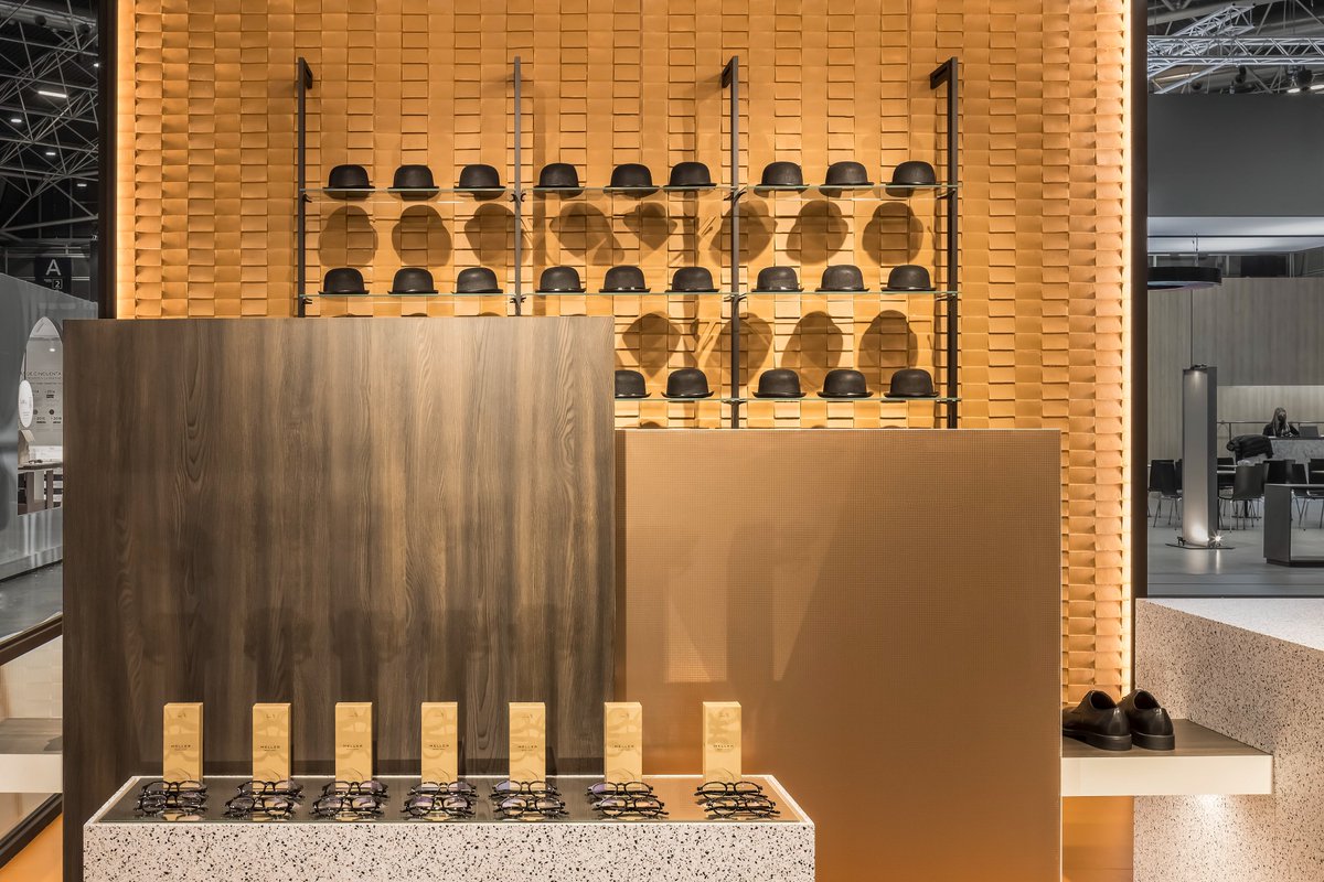 ValenciaDesignF's tweet photo. La instalación, creada por nuestros #creativesupporters @EstudiHac, se presentó el pasado 30 de marzo en un acto en compañía de Jorge Fombellida, Maria Fontes, Ramón Sabater y Xavi Calvo, quien destacó el proyecto en el marco de World Design Capital Valencia 2022. https://t.co/54PHm8XCyr