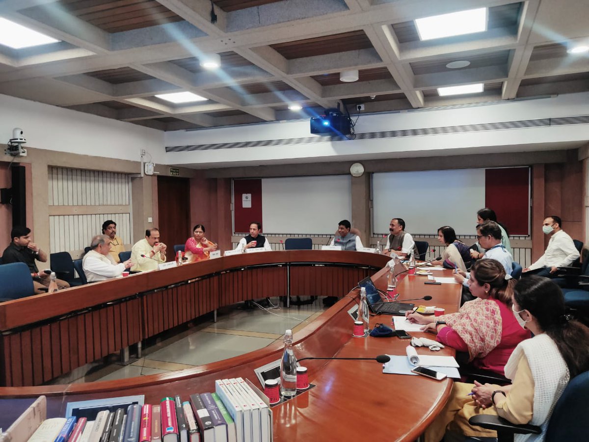 parliament_lib's tweet image. Parliament Library Committee (2021-22) has its second meeting on 31 March 2022 in the Parliament Library.
@loksabhaspeaker
@LokSabhaSectt
@LokSabha_PRIDE
#parliamentlibrary #librarycommittee #librarycommitteemeeting #parliamentlibrarycommittee #committeemembers #NamaNageshwarRao