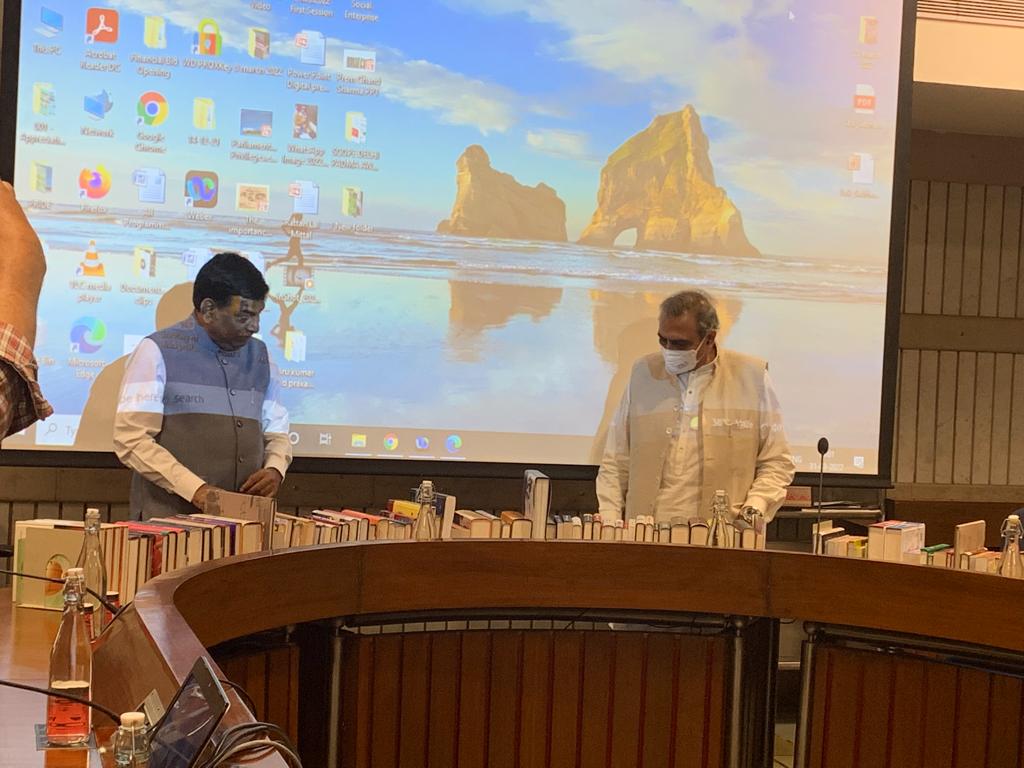 parliament_lib's tweet image. Parliament Library Committee (2021-22) has its second meeting on 31 March 2022 in the Parliament Library.
@loksabhaspeaker
@LokSabhaSectt
@LokSabha_PRIDE
#parliamentlibrary #librarycommittee #librarycommitteemeeting #parliamentlibrarycommittee #committeemembers #NamaNageshwarRao