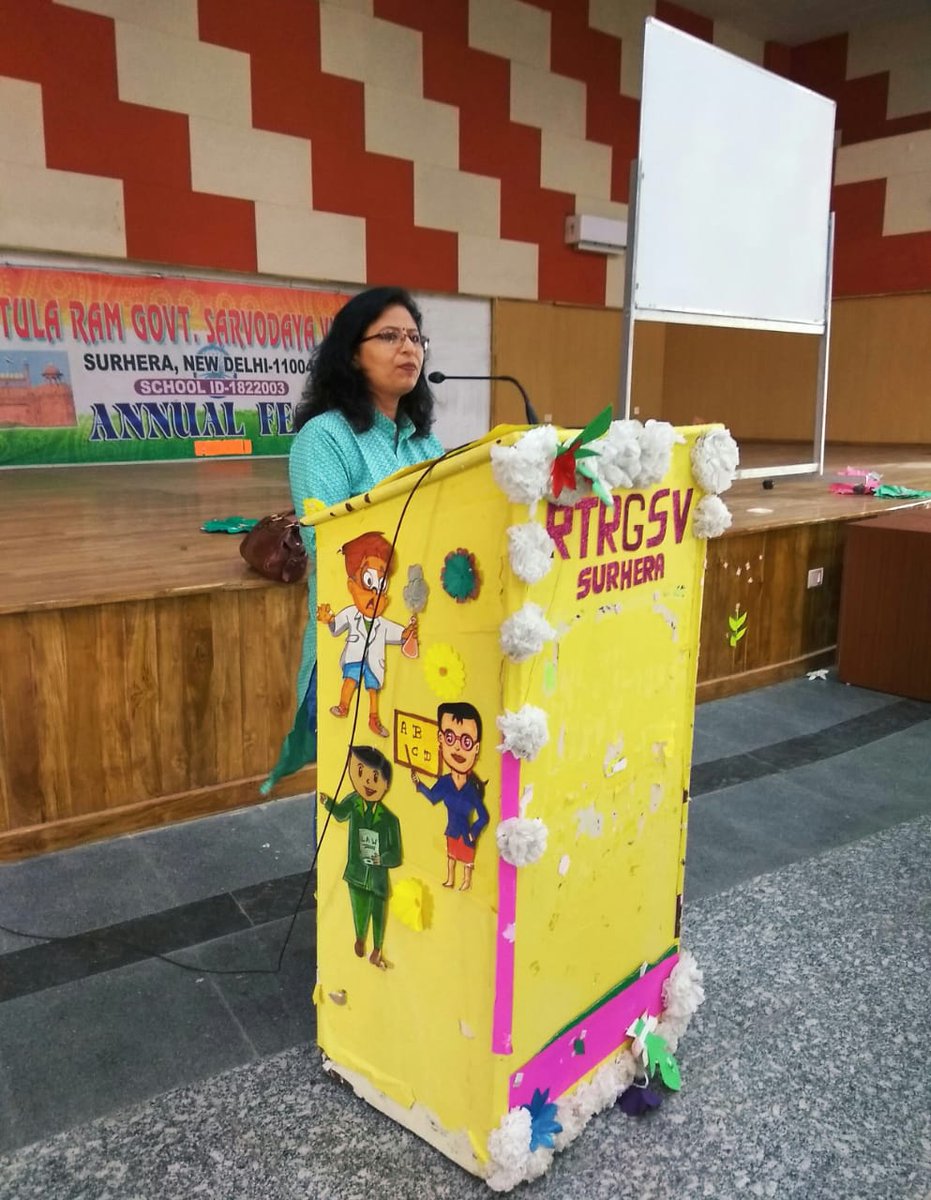 madhuri_var's tweet photo. Gud parenting is both interesting &amp;challenging that demand d best n that's wat v all 2gether trying 2 give our children thru #parentssamvad .All TC nNP  of #zone22 join hands 2gether 2 brings this change. @ArvindKejriwal @msisodia @AtishiAAP @DelhiSmc @vaibhav4aap @24shailesh https://t.co/mwSE8YjcvK